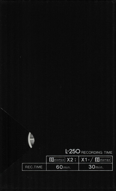 betamax case l250 north_america ntsc rear scan sony tape // 2270x3724 // 4.4MB