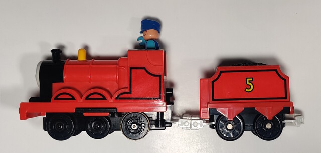 doll europe james power_car thomas_the_tank_engine tomy tomytrain toy train // 2522x1205 // 794KB