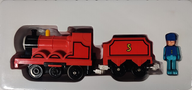 1994 box_contents doll europe james thomas_the_tank_engine tomy tomytrain toy train // 2984x1398 // 967KB
