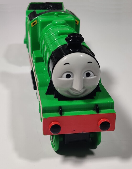 europe henry power_car thomas_the_tank_engine tomy tomytrain toy train // 1347x1714 // 478KB