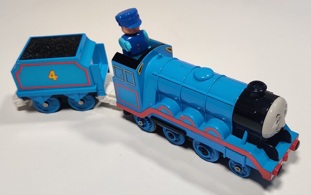 1997 doll europe gordon power_car thomas_the_tank_engine tomy tomytrain toy train // 2648x1664 // 1.3MB