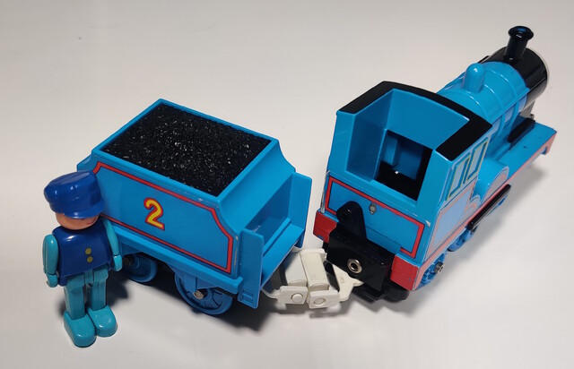 1994 doll edward europe power_car thomas_the_tank_engine tomy tomytrain toy train // 2620x1688 // 878KB