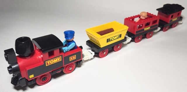 doll log power_car tomy tomytrain toy train tt_tomytrain_1 // 6751x3319 // 3.6MB