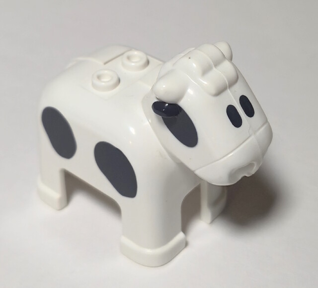 1990 animal europe tomy tomytrain toy train // 2383x2157 // 731KB
