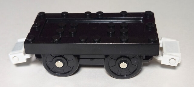1997 chassis europe thomas_the_tank_engine tomy tomytrain toy troublesome_trucks // 3536x1581 // 998KB