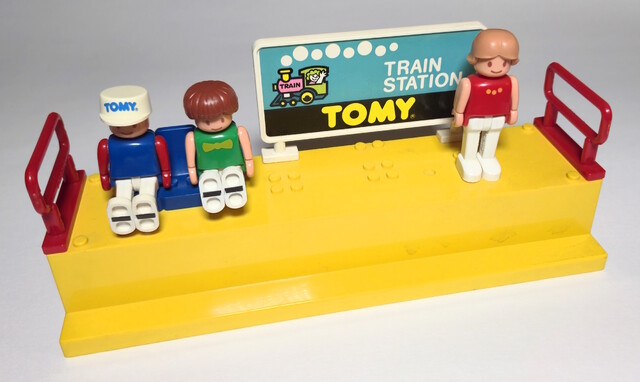 accessory doll station tomy tomytrain toy // 6225x3712 // 3.7MB