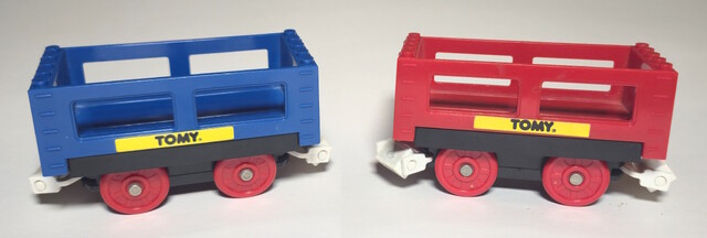 car_carrier europe north_america tomy tomytrain toy train // 7490x2526 // 3.2MB