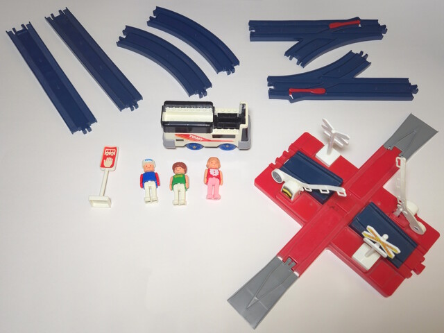 accessory bus car component curve_rail doll rail railroad_crossing sign straight_rail tomy tomytrain turnout_rail // 3997x2995 // 2.3MB