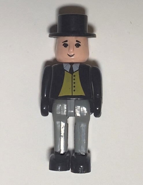 doll sir_topham_hatt thomas_the_tank_engine tomy tomytrain toy // 1196x1546 // 378KB