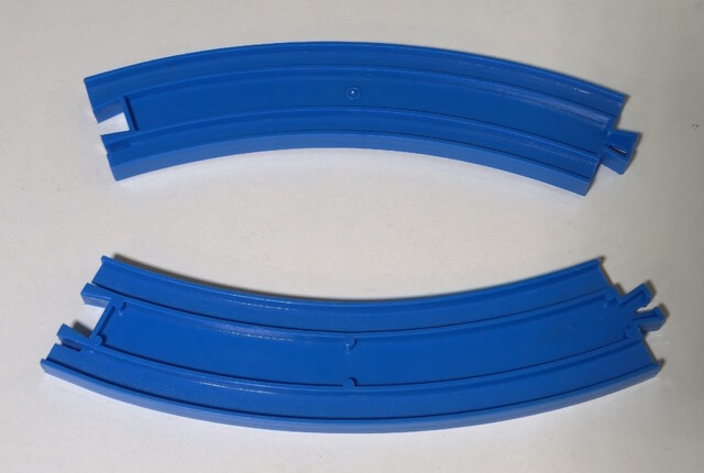 1979 curve_rail japan p_blue_train_set plarail rail tomy toy // 3422x2300 // 1.5MB