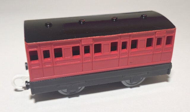 2007 motor_road_&_rail passenger_car thomas_the_tank_engine tomy toy train // 4455x2621 // 2.0MB
