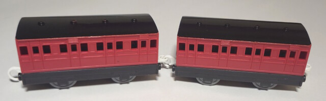 2007 motor_road_&_rail passenger_car thomas_the_tank_engine tomy toy train // 7437x2313 // 2.7MB