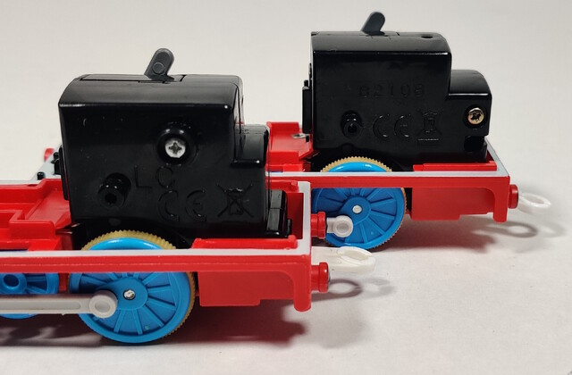 2008 gearbox jet_engine plarail thomas thomas_the_tank_engine tomy toy train // 2089x1371 // 1.1MB