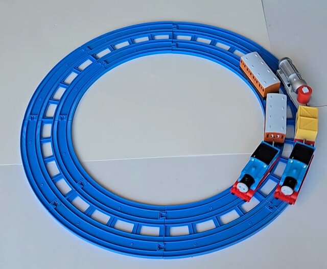 annie clarabel double_rail jet_engine light motor_road_&_rail passenger_car thomas thomas_the_tank_engine tomy toy train video // 1026x846, 8.2s // 1.7MB