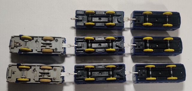 blue_train chassis p_blue_train plarail tomy toy train // 2614x1248 // 661KB
