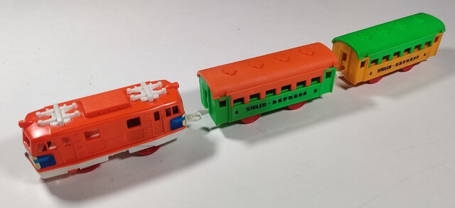 ef58 germany junior_express junior_express_4545 old_power passenger_car power_car stelco tomy toy train // 3359x1536 // 771KB