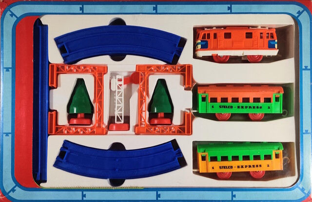 accessory box box_contents front germany junior_express junior_express_4545 packaging power_car rail stelco toy train // 2628x1702 // 1.5MB