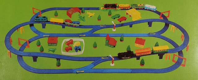 box germany junior_express junior_express_4545 layout packaging stelco // 2950x1200 // 794KB