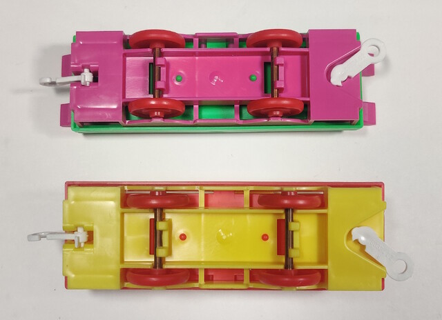 chassis germany junior_express junior_express_4570 stelco toy train // 2199x1595 // 578KB