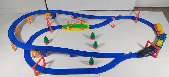 accessory car car_carrier germany junior_express junior_express_4570 power_car rail railroad_crossing set signal stelco toy train tree video // 1678x772, 89.3s // 20MB