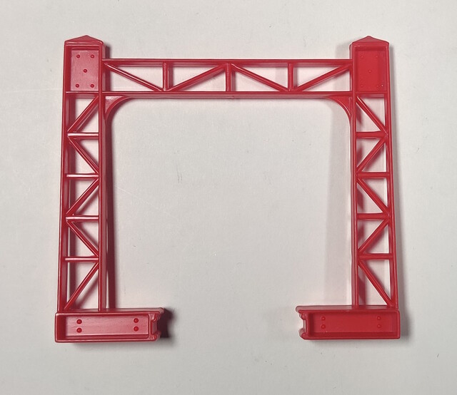 1975 accessory catenary north_america straco straco_my_first_train_set toy // 1592x1378 // 361KB