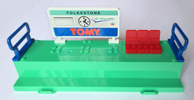 1995 accessory europe sign station tomy tomytrain toy tt_le_shuttle // 7064x3633 // 4.4MB