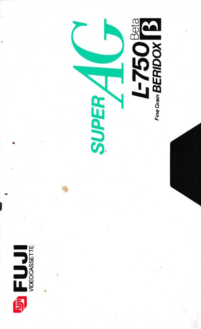 1989 ag betamax case front fuji japan l750 ntsc scan tape // 2260x3701 // 881KB