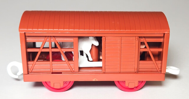 2001 cattle_van europe tomica_world tomy toy train tw_steam_train_set // 3440x1803 // 1.2MB