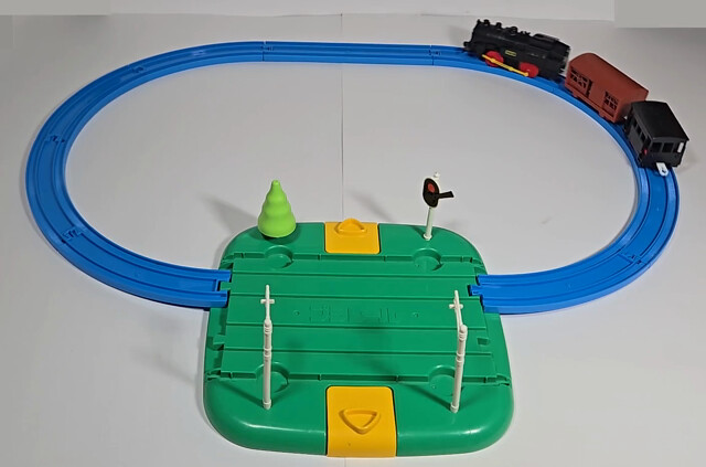 2001 accessory brakevan c12 cattle_van europe power_car rail set signal tomica_world tomy toy train tree tw_steam_train_set video // 1408x932, 9.7s // 1.6MB