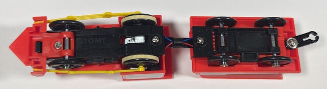 2000 chassis north_america power_car tomy tomy_preschool_train_set tooling_mark toy train // 4589x1253 // 1.3MB
