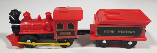 2000 north_america power_car tomy tomy_preschool_train_set toy train // 7086x2401 // 3.2MB