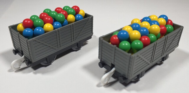 2008 cargo plarail thomas_the_tank_engine tomy toy train troublesome_trucks // 6180x3039 // 3.1MB
