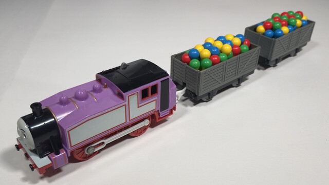 2008 cargo plarail power_car rosie thomas_the_tank_engine tomy toy train troublesome_trucks // 5670x3195 // 3.1MB