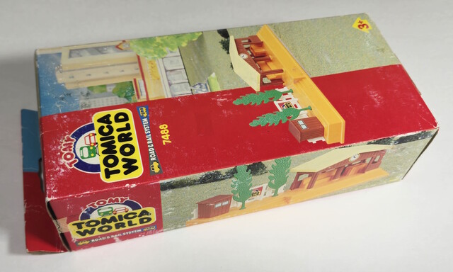 1998 accessory box north_america p_country_station packaging station tomica_world tomy // 5346x3205 // 1.1MB