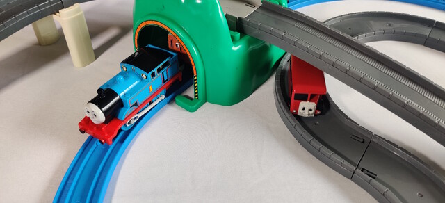 2004 accessory bertie bus europe motor_road_&_rail motor_tomica mrr_big_race_set power_car rail road set thomas thomas_the_tank_engine tomy toy train tunnel // 4000x1824 // 2.3MB