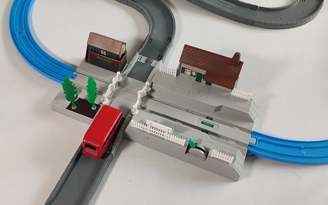 2004 accessory bertie bus europe motor_road_&_rail motor_tomica mrr_big_race_set rail railroad_crossing road set station thomas_the_tank_engine tomy toy video // 1504x942, 7.5s // 1.8MB