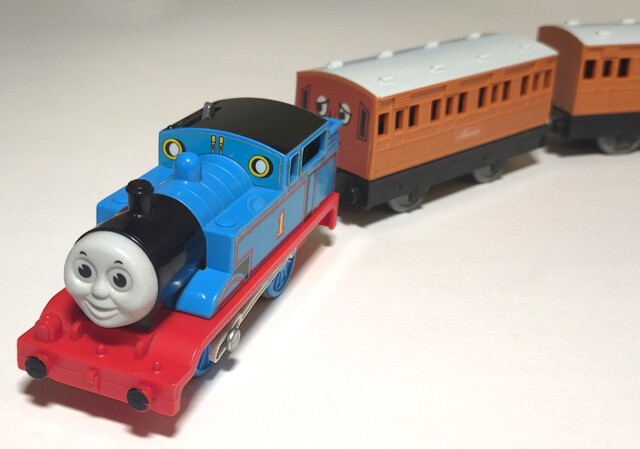 2004 annie clarabel europe motor_road_&_rail mrr_big_race_set passenger_car power_car thomas thomas_the_tank_engine tomy toy train // 4102x2880 // 2.3MB