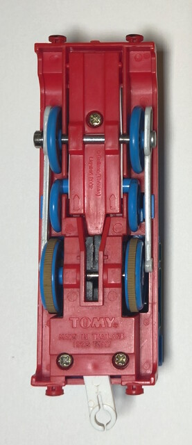 2004 chassis europe motor_road_&_rail mrr_big_race_set power_car thomas thomas_the_tank_engine tomy toy train // 1225x2830 // 986KB