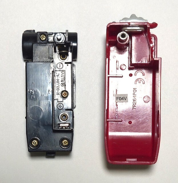2004 battery_compartment bertie bus chassis date_code europe motor_road_&_rail motor_tomica mrr_big_race_set production_sticker sticker thomas_the_tank_engine tomy tooling_mark toy // 2134x2187 // 1.6MB