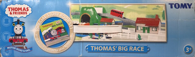bertie box europe motor_road_&_rail mrr_big_race_set packaging thomas thomas_the_tank_engine tomy top // 7795x2313 // 4.3MB