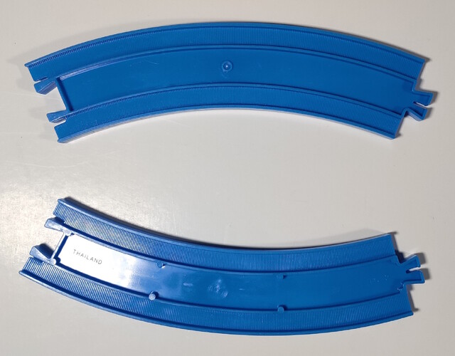 1997 bor_james_accessory_set curve_rail north_america rail thomas_battery_operated_railway thomas_the_tank_engine tomy toy // 2071x1617 // 919KB