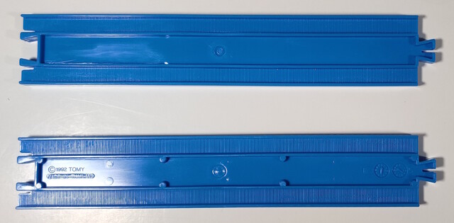 1997 bor_henry_accessory_set north_america rail straight_rail thomas_battery_operated_railway thomas_the_tank_engine tomy toy // 2468x1216 // 877KB