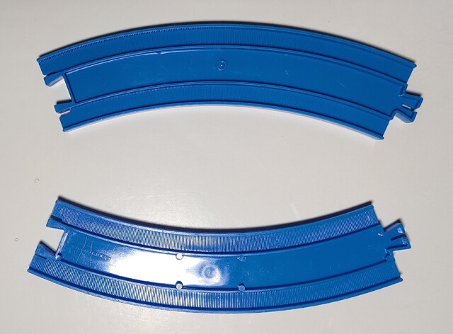 1997 bor_standard_set curve_rail north_america rail thomas_battery_operated_railway thomas_the_tank_engine tomy toy // 2019x1488 // 846KB