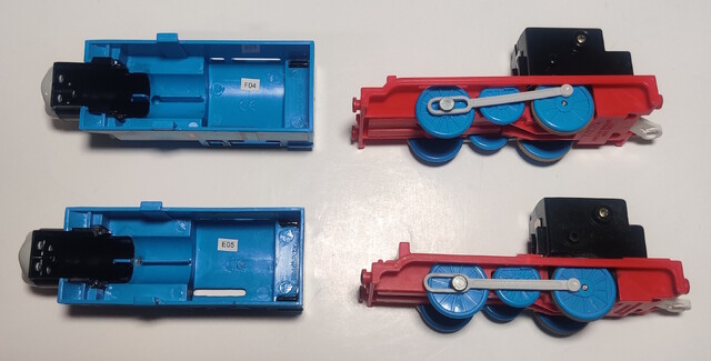 2004 2005 date_code gearbox motor_road_&_rail north_america power_car production_sticker sticker thomas thomas_the_tank_engine tomy toy train // 2930x1489 // 1.1MB