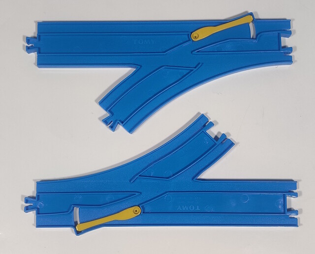2008 europe motor_road_&_rail mrr_thomas_medium_set rail thomas_the_tank_engine tomy toy turnout_rail // 1824x1473 // 736KB