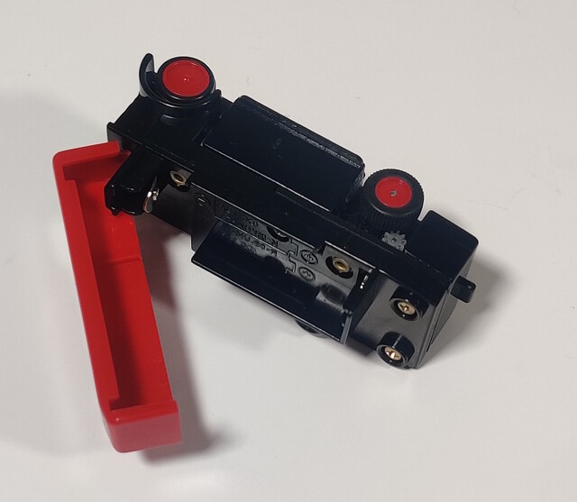 1997 battery_compartment bulgy bus japan motor_tomica p_thomas_bulgy_set plarail thomas_the_tank_engine tomy toy // 1345x1170 // 328KB