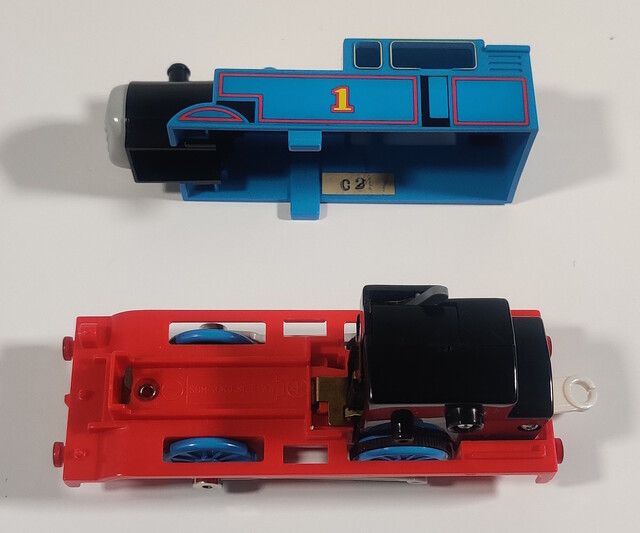 1992 date_code gearbox japan p_thomas_basic_set_(1992) plarail power_car production_sticker sticker thomas thomas_the_tank_engine tomy train // 1853x1543 // 832KB