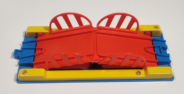 1992 accessory bridge drawbridge japan p_thomas_basic_set_(1992) plarail thomas_the_tank_engine tomy toy // 2684x1374 // 560KB