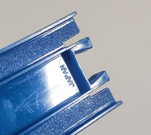 1992 half_straight_rail japan p_thomas_basic_set_(1992) plarail rail thomas_the_tank_engine tomy tooling_mark // 996x894 // 245KB
