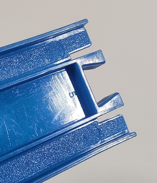 1992 half_straight_rail japan p_thomas_basic_set_(1992) plarail rail thomas_the_tank_engine tomy tooling_mark // 894x1038 // 262KB